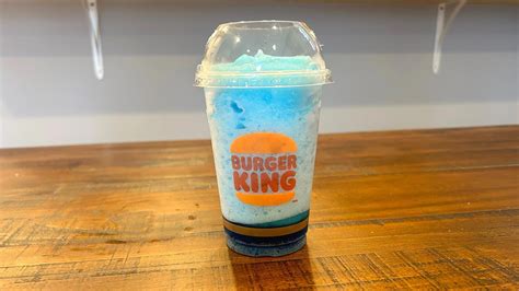 Burger King's Frozen Cotton Candy drink tastes like bubblegum.