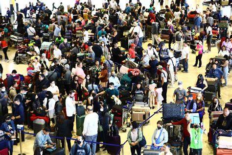 NAIA Passenger Volume Up In Q4 The Manila Times