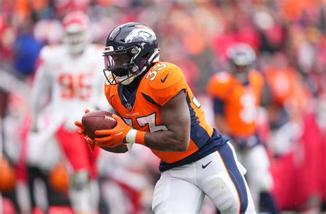 Cowboys RB depth chart: Dallas gets new blood with Javonte Williams