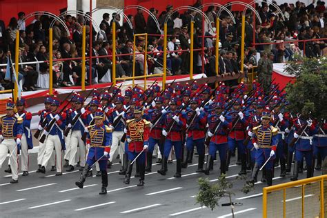 Perus Great Military Parade In Pictures News Andina Peru News Agency