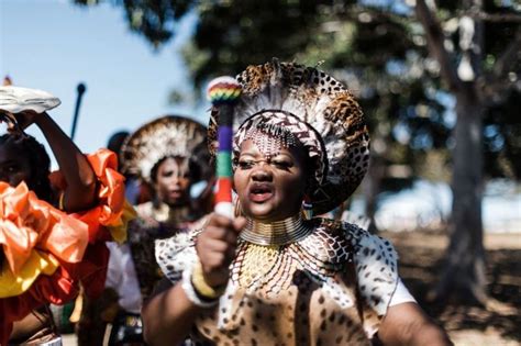 In Pictures Festivities As Zulu King Misuzulu Ka Zwelithini Is Crowned Bbc News