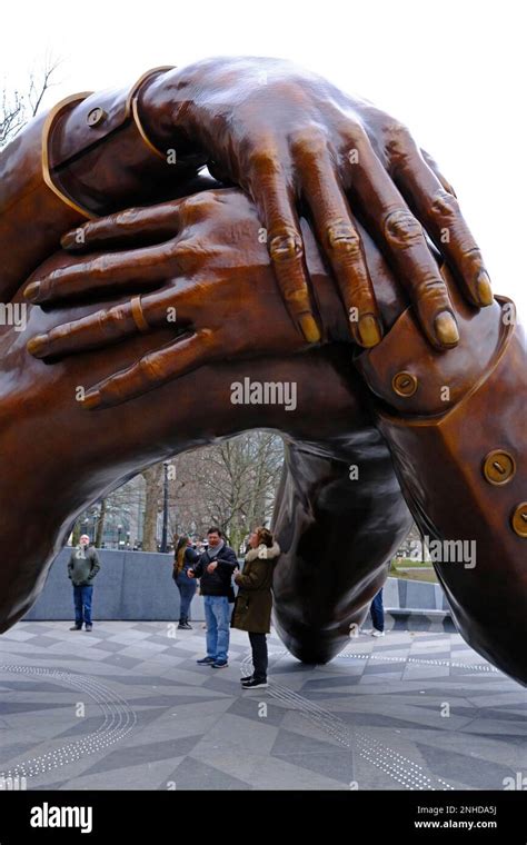 Photo By Gwr Star Max Ipx 2023 1 15 23 The Embrace A New Statue Designed By Hank Willis Thomas