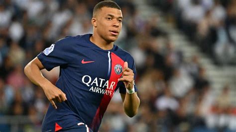 Mercato Kylian Mbappé assure qu il compte rester au PSG