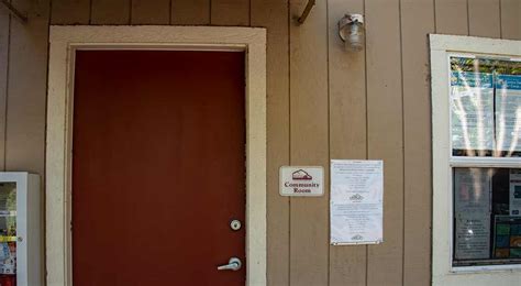 vista del valle burbank housing