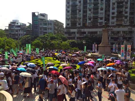 澳門有幾百人團體遊行反對與內地駕照互認計劃 星島日報 Line Today