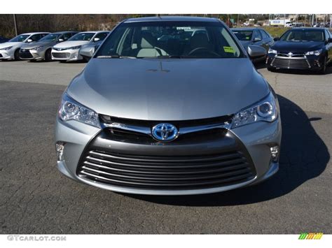 2016 Celestial Silver Metallic Toyota Camry Hybrid XLE 108940734 Photo