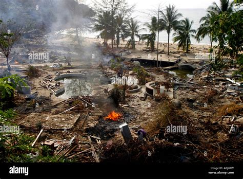 Boxing Day Tsunami Before And After : The earthquake triggered a series ...