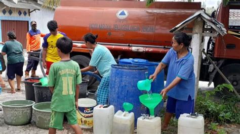 Kekeringan Bpbd Cilacap Masih Salurkan Bantuan Air Bersih