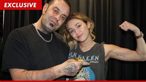 Miley Cyrus -- New Bicep Tattoo [PHOTO]