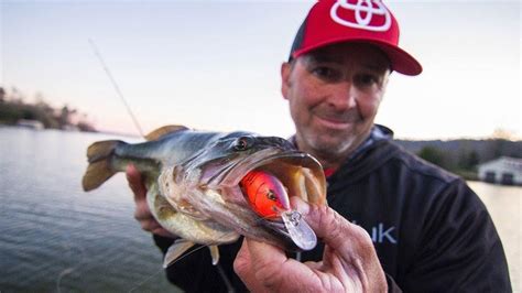 Crankbait Fishing Lake Guntersville For Springtime Bass Wired2fish