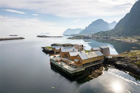 Sørvågen in Moskenes - Visit Lofoten