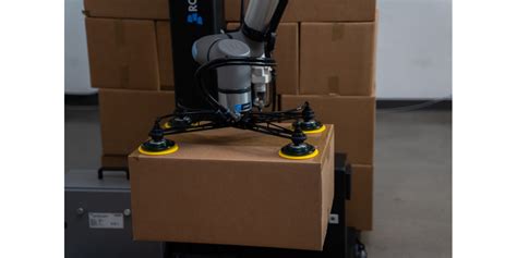 Introducing The PE20 Robotiq Palletizing Solution Drives Control