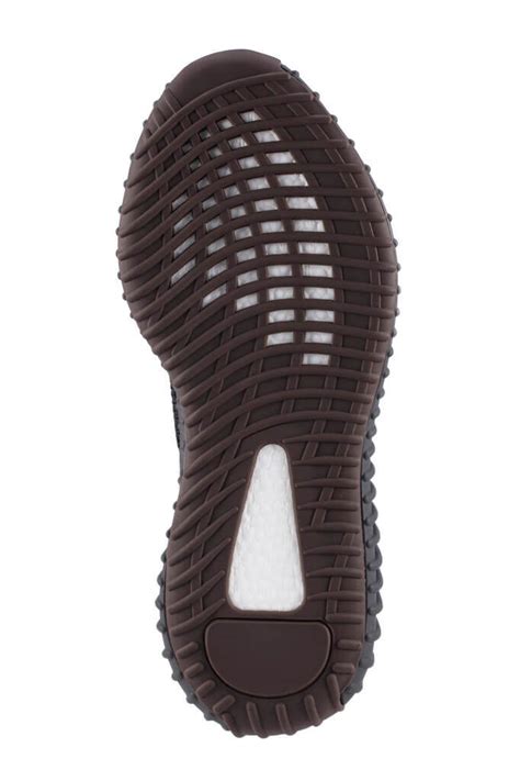 A Closer Look at the Famed Yeezy Brand - Xivents