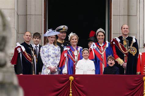 Royal Family Balcony - King Charles Coronation - Parade