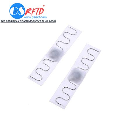 China Long Distance Uhf Rfid Flexible Textile Laundry Tag Factory And