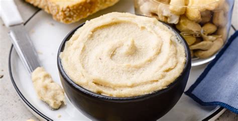 Super Creamy Vegan Cream Cheese Substitute (This is Incredible ...