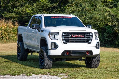 Gmc Sierra At4 Equipped With A Fabtech 4” Lift Kit Artofit