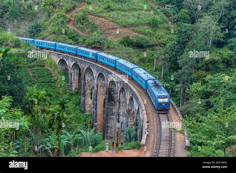 Nine Arches Bridge Demodara Sri Lanka Stock Photo Alamy