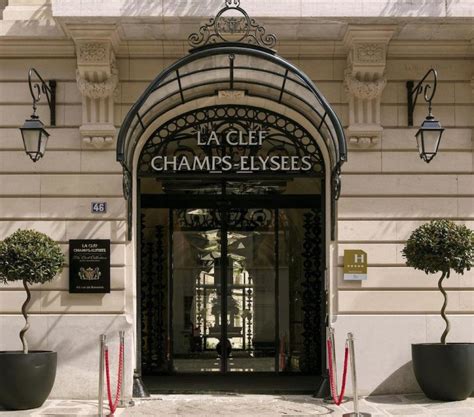 Vogue Reviews: La Clef Champs-Élysées Paris by The Crest Collection