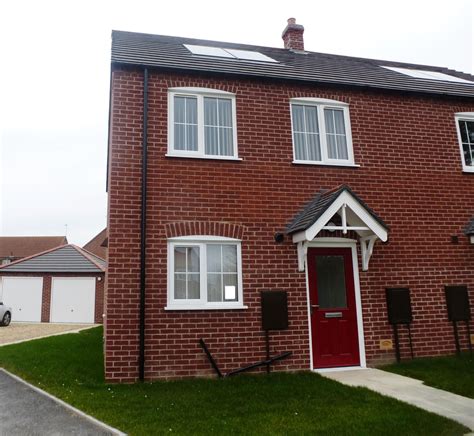 3 Bed Semi Detached House To Rent In Cheviot Crescent Coningsby