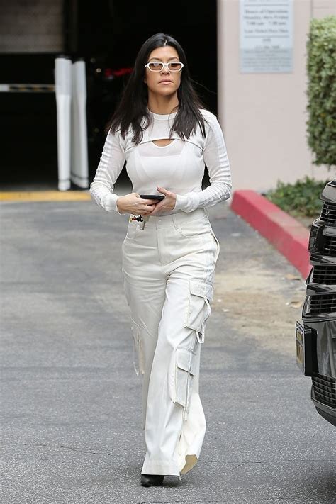 Pin By Kelly Marshall On Kuwtk Kardashian Style Kourtney Kardashian