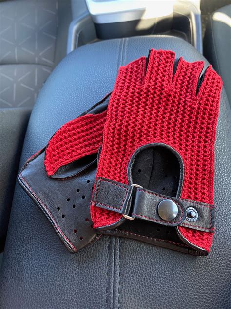 Mne S Fingerless Lambskin Crochet Driving Gloves Hungant