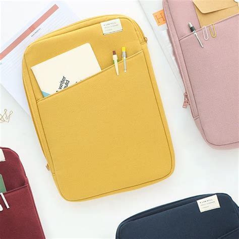 Mochithings A Low Hill Pocket Document Pouch