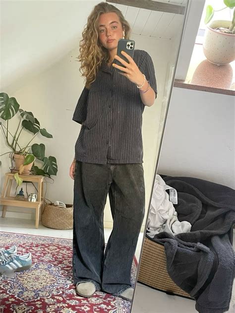 Pin af Mathilde Reitan på kluns Tøjmode Outfit ideer Tøjstil