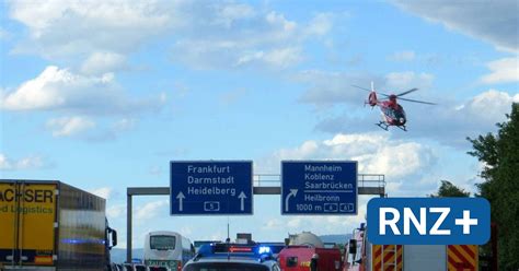 A Bei St Leon Rot Auffahrunfall Verursacht Gro En Stau