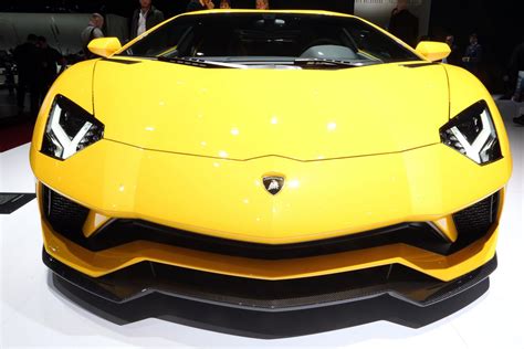 Remember Me? Facelifted Lambo Aventador S Tries To Outshine Huracan Performante | Carscoops