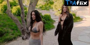 Kim Kardashian West Bikini Scene In The Kardashians Tnaflix