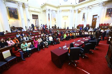 Sesión de instalación mesa de Mujeres Parlamentarias Peruanas