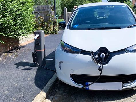 Urban Electric develops a pop-up EV charging station for UK’s city streets