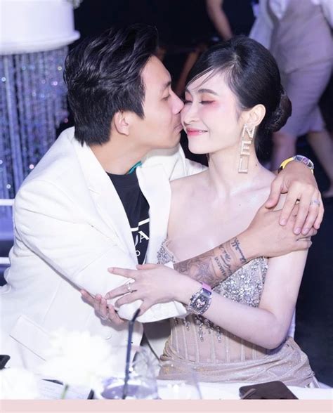Lấy Minh Nhựa hot girl x sống xa hoa ngập trong nhung lụa