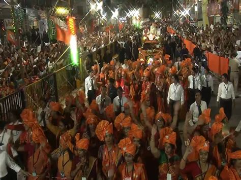 Pm Modi Patna Road Show Created A Stir Crowd Gathered To See Prime