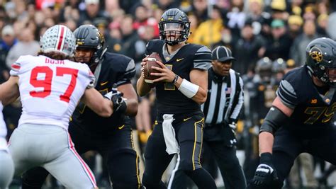 Iowa Dismantles No 3 Ohio State For Upset To Shake Up The Big Ten