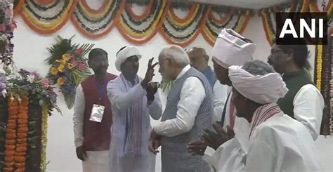 PM Modi Becomes First Prime Minister To Visit Folk Hero Birsa Munda S