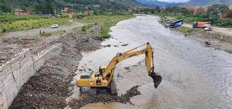 ABI Alcaldía de Caranavi realiza el dragado del río Yara para