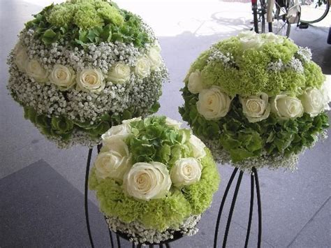 Pin By Nadq Miteva On Quick Saves Flower Arrangements Modern Flower