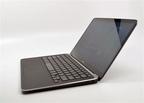 The New Dell XPS 13 vs. MacBook Air