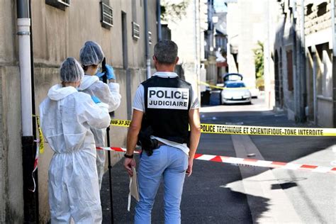 Brive La Gaillarde 19 Un Homme Tué Au Couteau En Pleine Rue Un