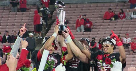 Watch: Rose Bowl trophy ceremony; Buckeyes belt out Carmen Ohio