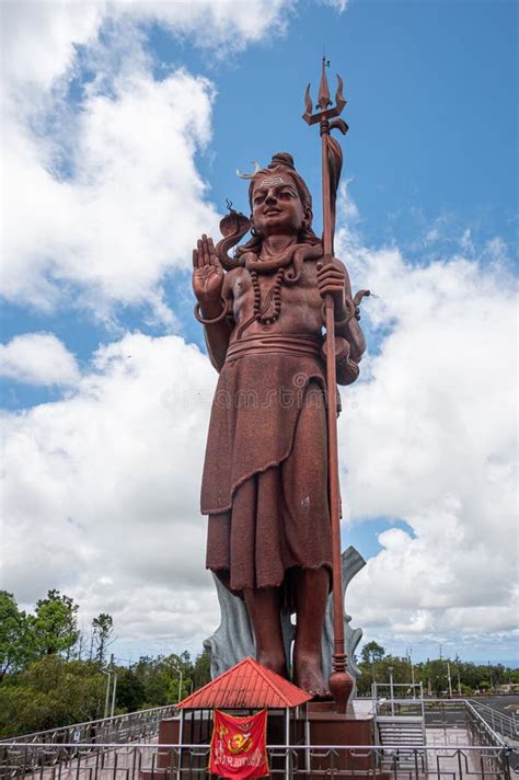 Mangal Mahadev Shiva Statue At The Entrance To The Ganga Talao Temple