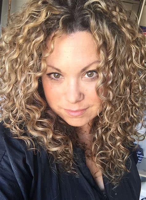 Devacurl Selfie😋 Curly Hair Beauty Long Curly Hair Hair Styles