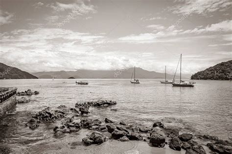 Antigua Imagen En Blanco Y Negro De La Gran Isla Tropical Ilha Grande