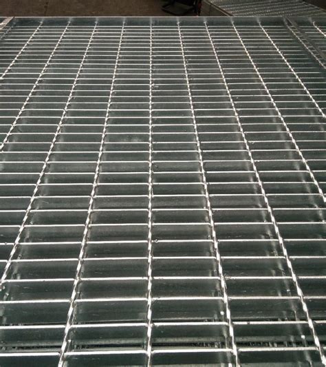 Heavy Duty Grip Strut Perforated Metal Plank Grating China Window