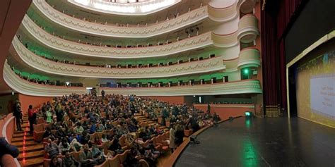 Al Teatro Politeama Di Catanzaro Un Cast Stellare Per Peter Pan Il