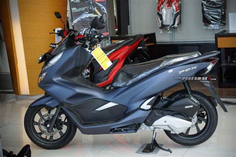 Bertemu Honda PCX Warna Biru Doff Keren Juga Pertamax7 Blog