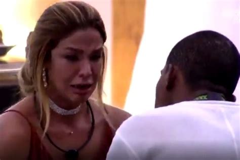 BBB21 Kerline e Lucas protagonizam polêmica durante a madrugada Área VIP