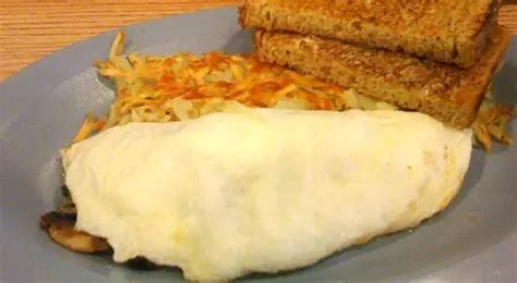 Can You Microwave Egg Whites? Types & How to Cook